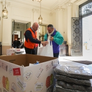 PORTO ALEGRE, RS, BRASIL, 06/07/2019 -O Palácio Piratini abriu as portas neste sábado (6/7), das 10h às 16h, para receber as doações à Campanha do Agasalho 2019. Foto: Felipe Dalla Valle/Palácio Piratini