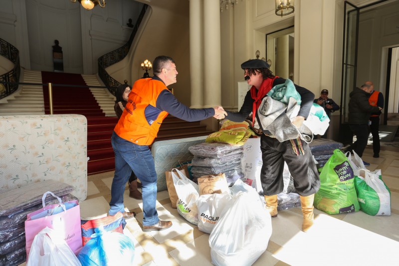 PORTO ALEGRE, RS, BRASIL, 06/07/2019 -O Palácio Piratini abriu as portas neste sábado (6/7), das 10h às 16h, para receber as doações à Campanha do Agasalho 2019. Foto: Felipe Dalla Valle/Palácio Piratini