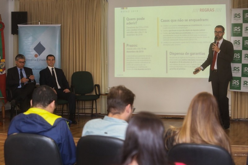 PORTO ALEGRE, RS, BRASIL, 29/10/2019 - O governo do Estado anunciou duas novas medidas que auxiliarão para o equilíbrio fiscal: um novo Programa Especial de Quitação e Parcelamento de ICMS (Refaz) e alterações no Imposto sobre Propriedade de Veículos Auto