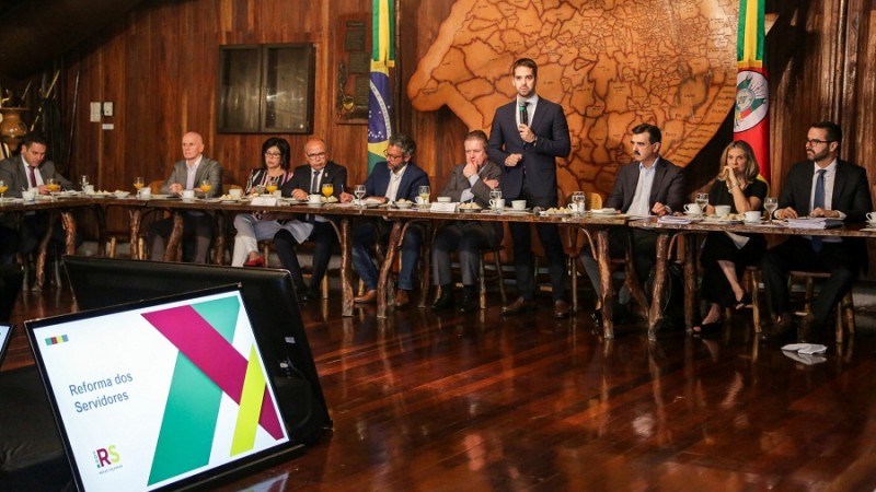PORTO ALEGRE, RS, BRASIL, 13/11/2019 - Reunião com deputados da base sobre Reforma Estrutural. Fotos: Gustavo Mansur/ Palácio Piratini