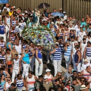 PORTO ALEGRE, RS, BRASIL, 02/02/2020 - O governador Eduardo Leite se juntou a milhares de fiéis nas homenagens a Nossa Senhora dos Navegantes, em Porto Alegre. A celebração, que ocorre desde 1871, é realizada no dia 2 de fevereiro. A programação, no iníci