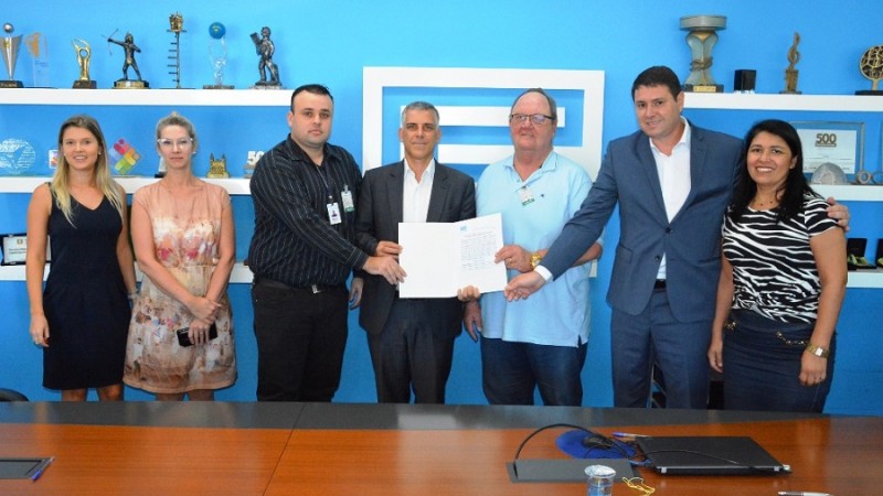 Nova Hartz assinatura de contrato de programa Corsan