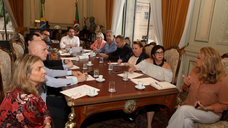 Porto Alegre, RS, BRASIL, 16/3/2020 - O Governador Eduardo Leite durante reunião com secretariado para definir medidas para conter propagação do coronavírus, na manhã desta segunda-feira (16/3). Foto: Itamar Aguiar/Palácio Piratini.