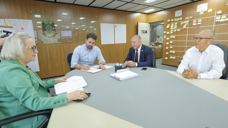 ASSINATURA HOSPITAIS LEITE ARITA