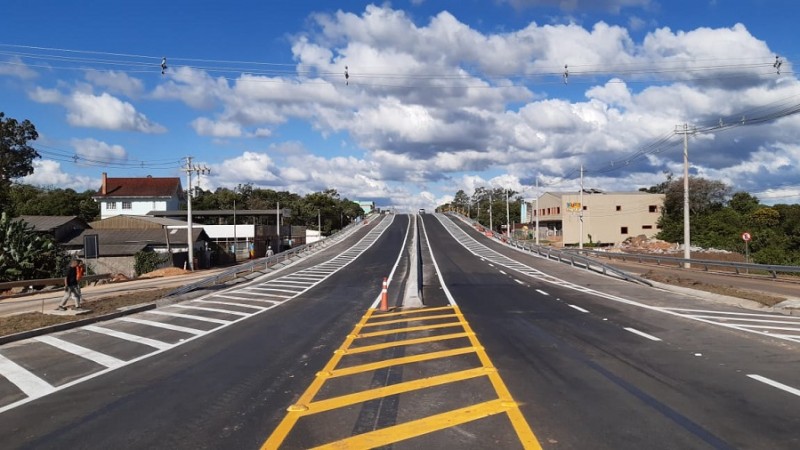 viaduto ERS 040 inaugura