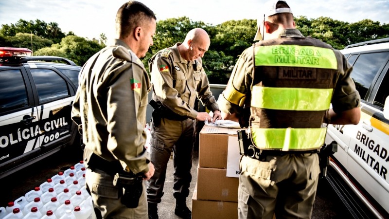 For&ccedil;as seguran&ccedil;a recebem doa&ccedil;&otilde;es