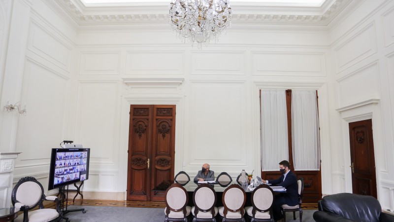 PORTO ALEGRE, RS, BRASIL, 21/05/2020 - O governador Eduardo Leite se reuniu, na manhã desta quinta-feira (21/5), por videoconferência, com o presidente da República, Jair Bolsonaro e governadores de outros estados da federação. Fotos: Felipe Dalla Valle/P