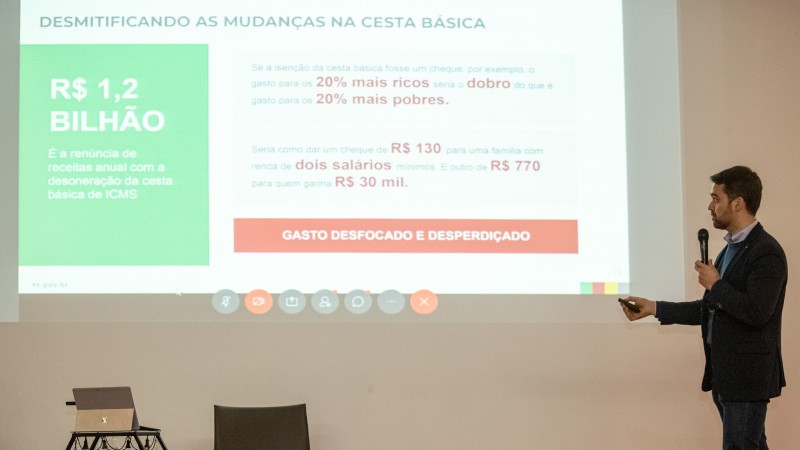 50301923758 d720d9895c k