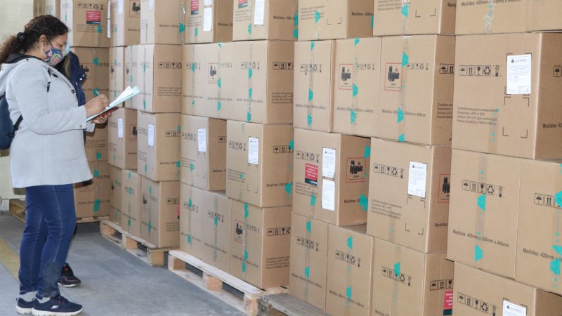 SES recebe 200 monitores comprados para leitos de UTI 