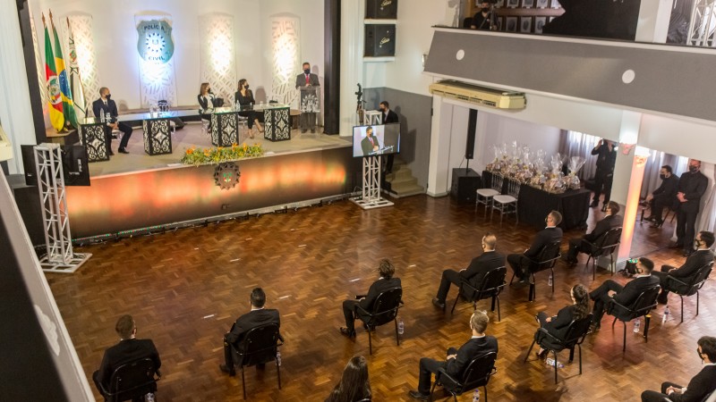 PORTO ALEGRE, RS, BRASIL, 01.10.2020 - Governador em exerc&iacute;cio Ranolfo Vieira J&uacute;nior participa da formatura de agentes da Pol&iacute;cia Civil. Fotos: Gustavo Mansur/ Pal&aacute;cio Piratini