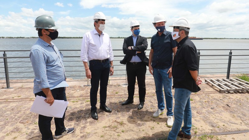 Visita secreta?rios ao embarecadero