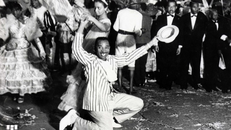 Carnaval de rua 1967 Foto atribuída a Irineu Jardim Acervo Museu Joaquim Felizardo