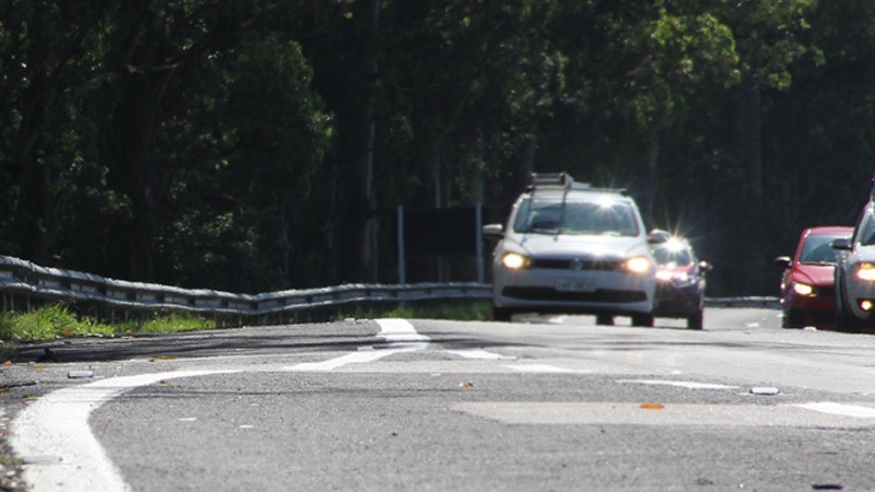 Farol rodovidas pista simples