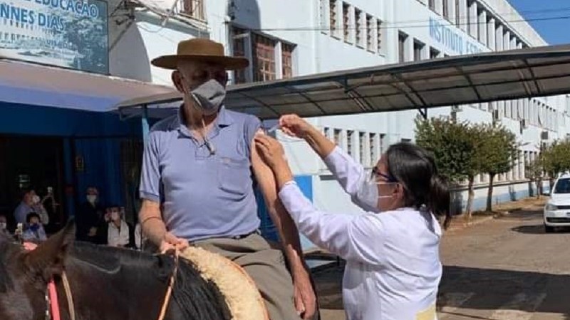Vacinação Cruz Alta 1MAI v2