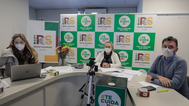 PORTO ALEGRE, RS, BRASIL,14-06-2021.  Governo promove reuni&otilde;es com prefeitos das regi&otilde;es de Erechim, Palmeira das Miss&otilde;es, Cruz Alta e Cachoeira do Sul na busca de solu&ccedil;&otilde;es conjuntas no enfrentamento &agrave; pandemia. Foto: Itamar Aguiar/ Pal&aacute;cio Piratini