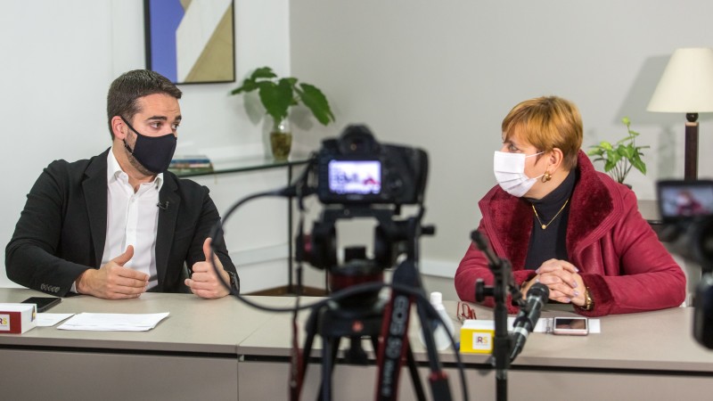 PORTO ALEGRE, RS, BRASIL, 26.08.2021 - Governador Leite, em live, atualiza o andamento da vacina&ccedil;&atilde;o no Estado RS. Fotos: Gustavo Mansur/ Pal&aacute;cio Piratini