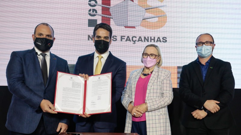 PORTO ALEGRE, RS, BRASIL, 1.12.2021. An&uacute;ncio do pagamento de d&iacute;vida da &aacute;rea da sa&uacute;de aos munic&iacute;pios e lan&ccedil;amento do programa Cirurgia+, na tarde desta quarta-feira (1/12). Foto: Itamar Aguiar/ Pal&aacute;cio Piratini