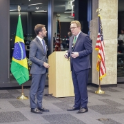 Na Amazon Web Services, um passo importante na parceria para a forma&ccedil;&atilde;o de jovens programadores da rede estadual de ensino 