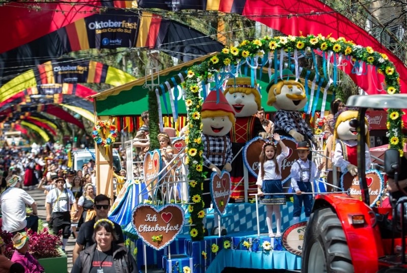 Desfile Oktober SCS