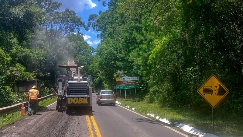 Manutenção de estradas pela EGR