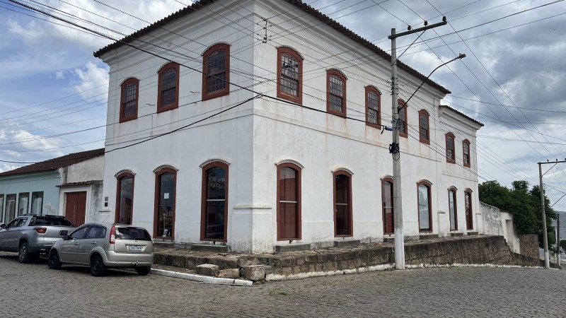 Fachada do MHF, que possui em seu acervo um conjunto de peças de diferentes épocas e temas