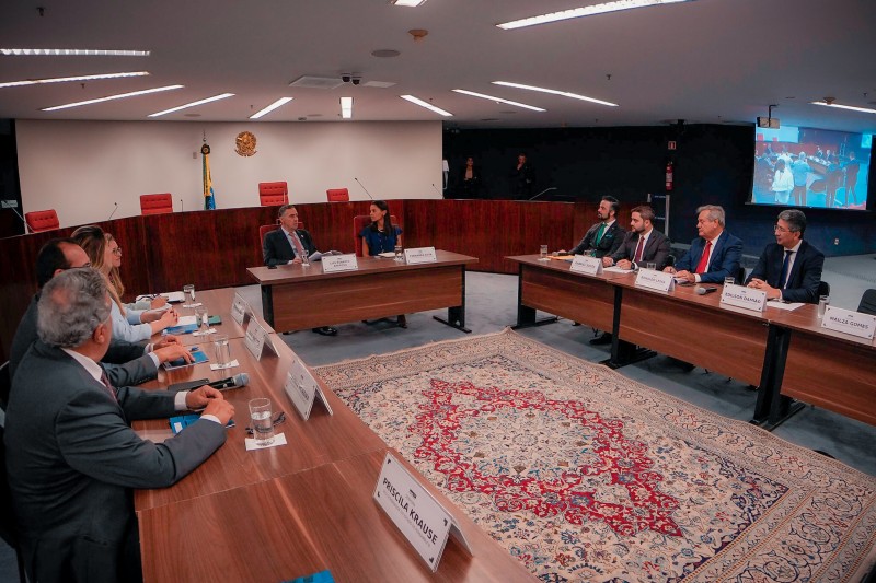 Gabriel Souza cumpre agendas em Brasília STF