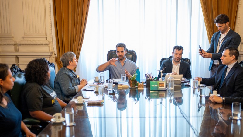 Leite   reunião com merendeiras terceirizadas