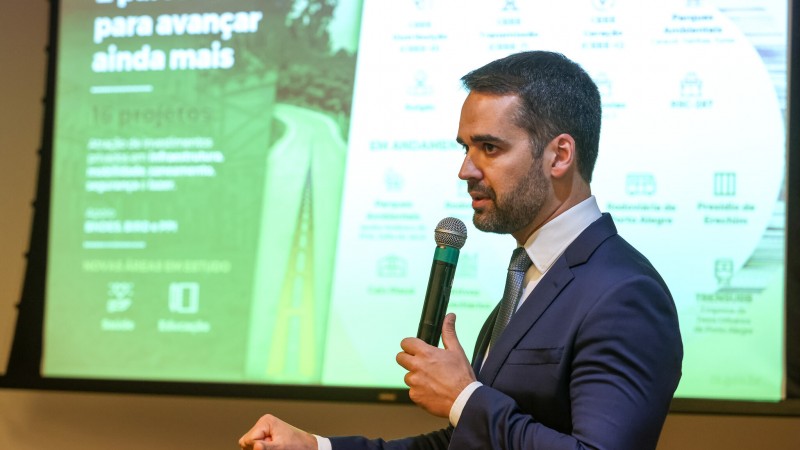 Leite   palestra em reunião almoço no Sinduscon 1