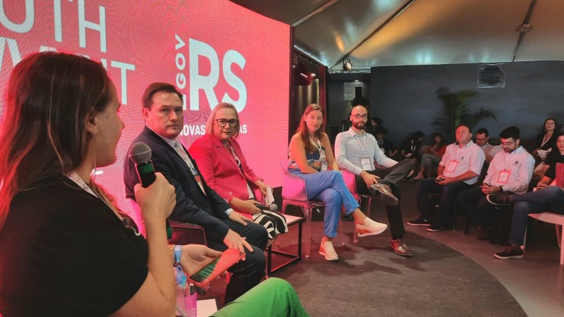 A secretária da Saúde, Arita Bergmann, mediadora do painel, ressaltou a importância da inovação para a saúde