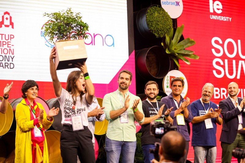 premiação startups encerramento south summit leite