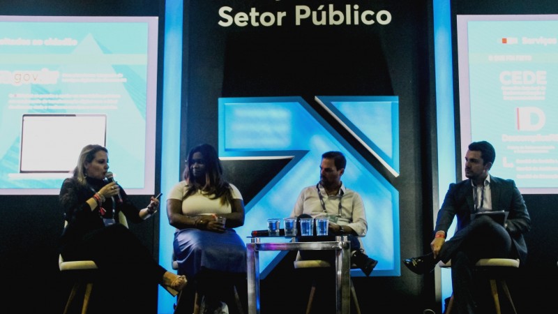 As secretárias Danielle Calazons e Lisiane Lemos participaram do painel Serviços Públicos focados nos Cidadãos