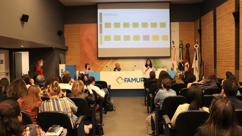Evento Saude Trabalhador apresentacao relatorio (1)
