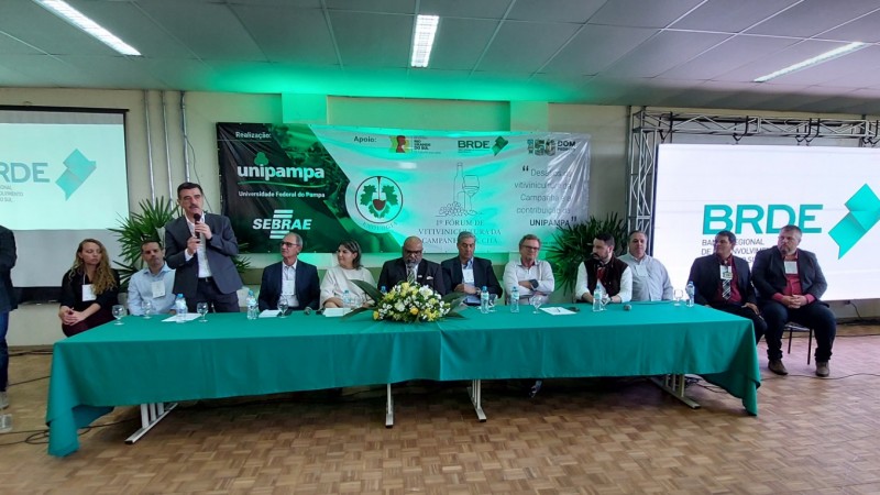 Fórum reforça importância dos avanços científicos para fortalecer a vitivinicultura na Campanha gaúcha