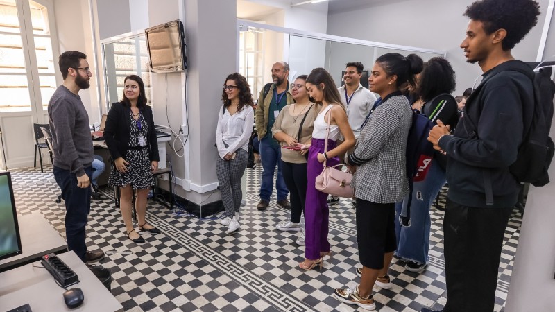 Na redação, os alunos da UniRitter entenderam como é a produção de conteúdos para as redes sociais e o site do governo