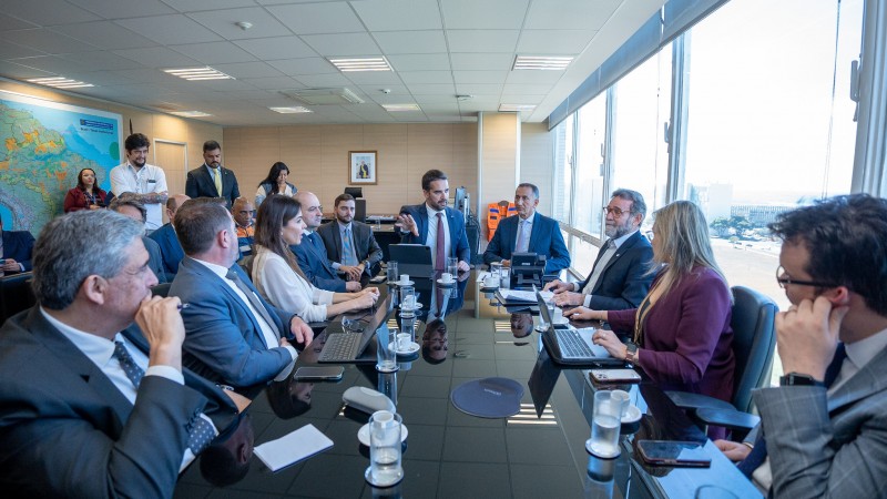 Comitiva em BSB pede à União recursos ciclone