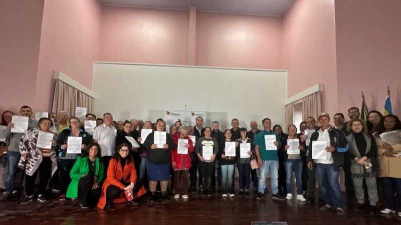 regulariza área após mais de 20 anos em Araricá