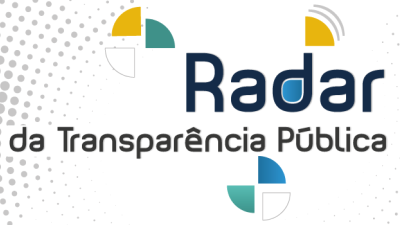 Card com o texto Radar da Transparência Pública, com símbolos semelhantes a gráficos em formato pizza e fundo em padrão com pontinhos cinza dispersos em formato de uma onda que se expande do centro da imagem em direção à esquerda.