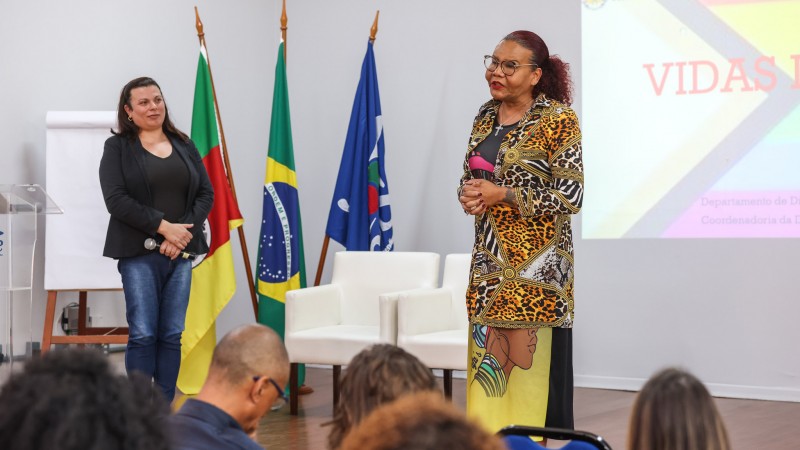 letramento LGBTQIA+ Barbara Gonçalves e Glória Crystal