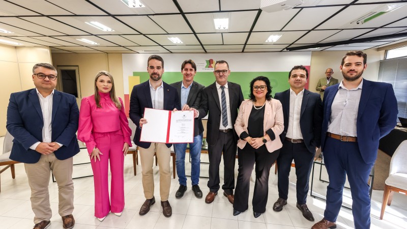 leite e marjorie assinatura concessão parque turvo