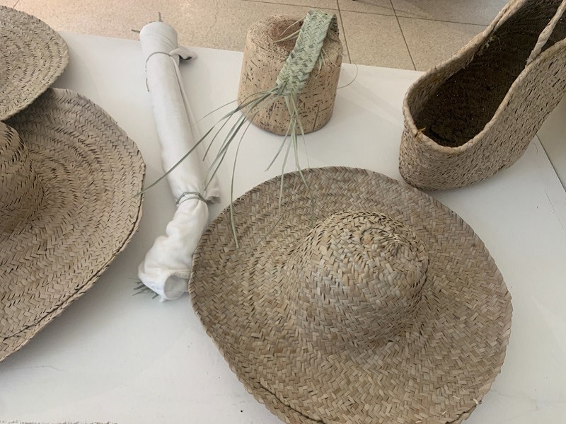 Artesanato com a palha de butiá Solange Brum