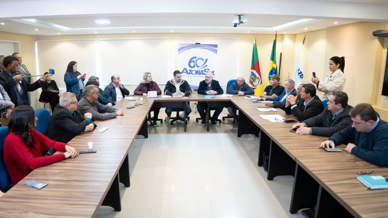 Leite se reúne com prefeitos da Azonasul 2