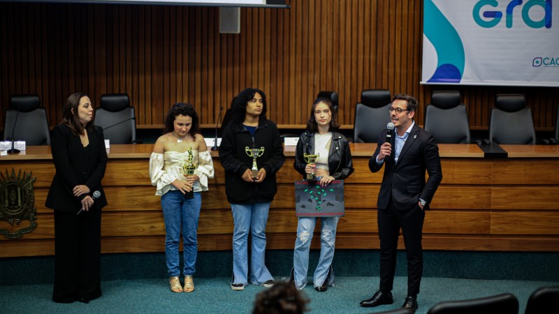 Concurso escolar de trabalhos sobre integridade anuncia alunas vencedoras e entrega prêmios em dinheiro (1)