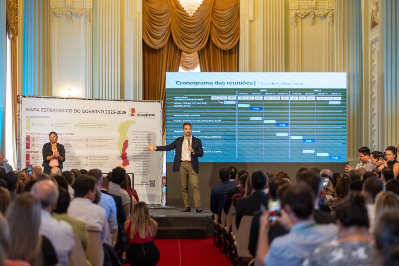 Leite no Palácio Piratini para seminário e assinatura do Acordo de Resultados 2024