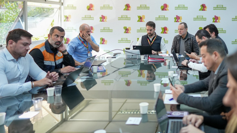 Governador discute medidas de apoio ao turismo no Estado mai24