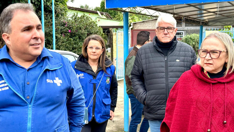 Em São Jerônimo, Arita Bergmann visita áreas atingidas pela enchente e hospital (1)