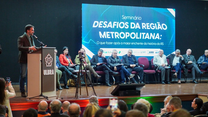 Governador destaca projetos de proteção em seminário sobre prevenção a enchentes jul24