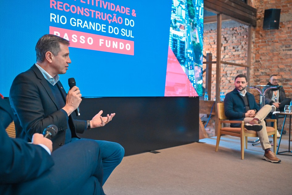 POLO detalha ações do Estado pela reconstrução e competitividade do RS em Passo Fundo
