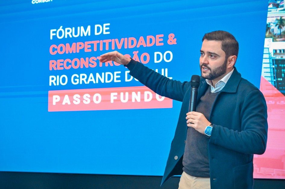 GABRIEL Gabriel Souza detalha ações do Estado pela reconstrução e competitividade do RS em Passo Fundo