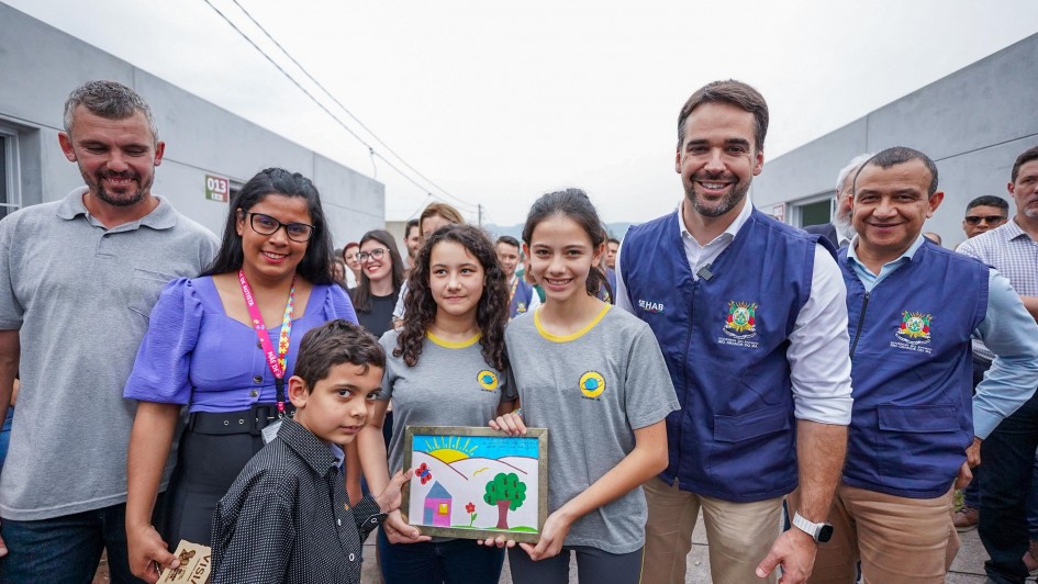 Entrega de casas em Encantado