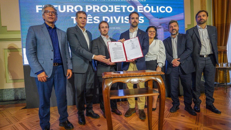 Governo assina protocolo de intenção para viabilizar desenvolvimento de novo projeto eólico no Estado